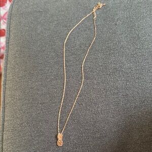Elegant Gold Pineapple Pendant Necklace